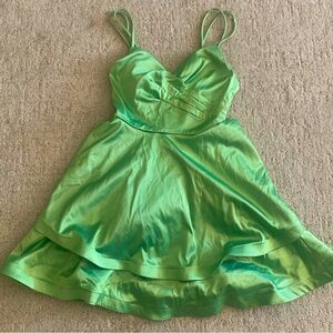 Beautiful green dress with pockets